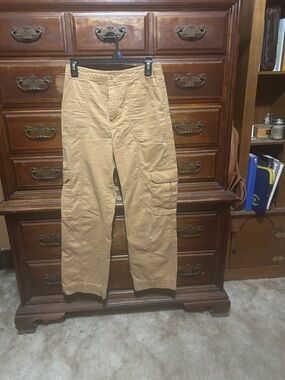 Women’s Abercrombie & Fitch Tan Cargo Pants